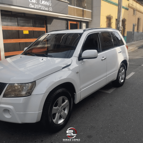 1-Suzuki_Grand_Vitara_2010